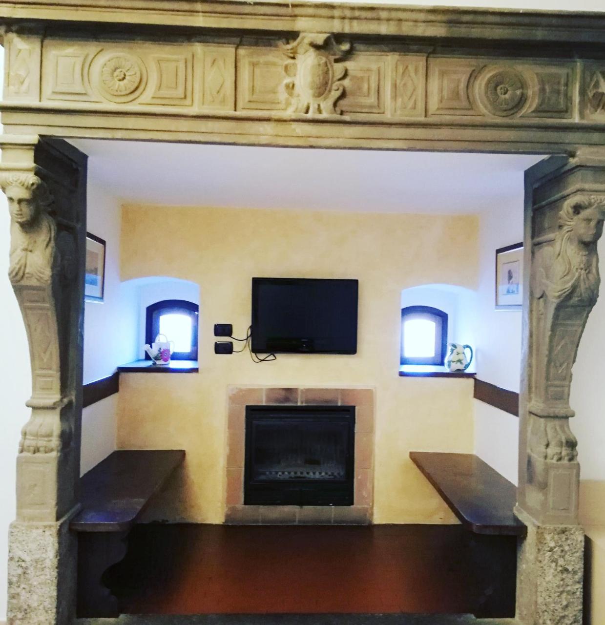 Hotel Fioroni Беладжо Екстериор снимка